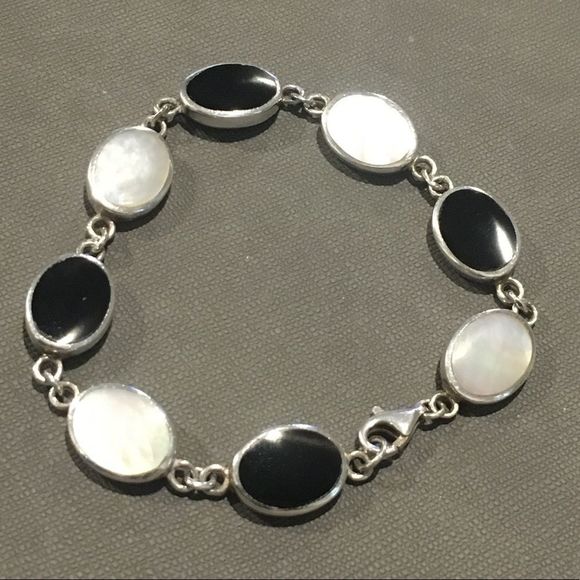 Sterling Bracelet Comprised of Alternating Links of Black Onyx & Mother of Pearl - Picture 6 of 8